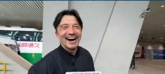 帶孩子和帶球隊(duì)哪個(gè)更累？謝暉笑言：都累，但帶孩子更累