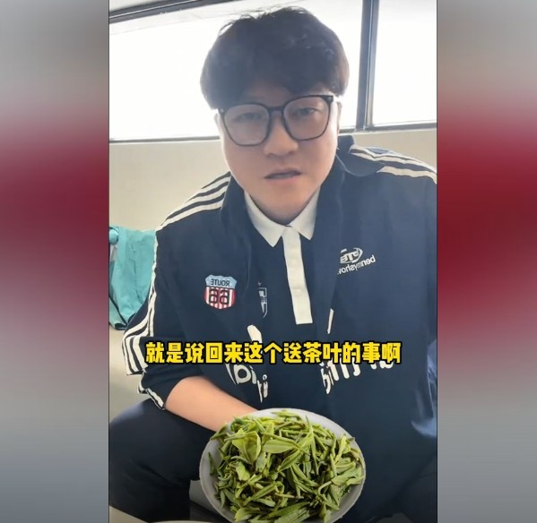 趙鵬：不太清楚賈秀全要球員買茶葉的段子，但這在現(xiàn)實中也正常