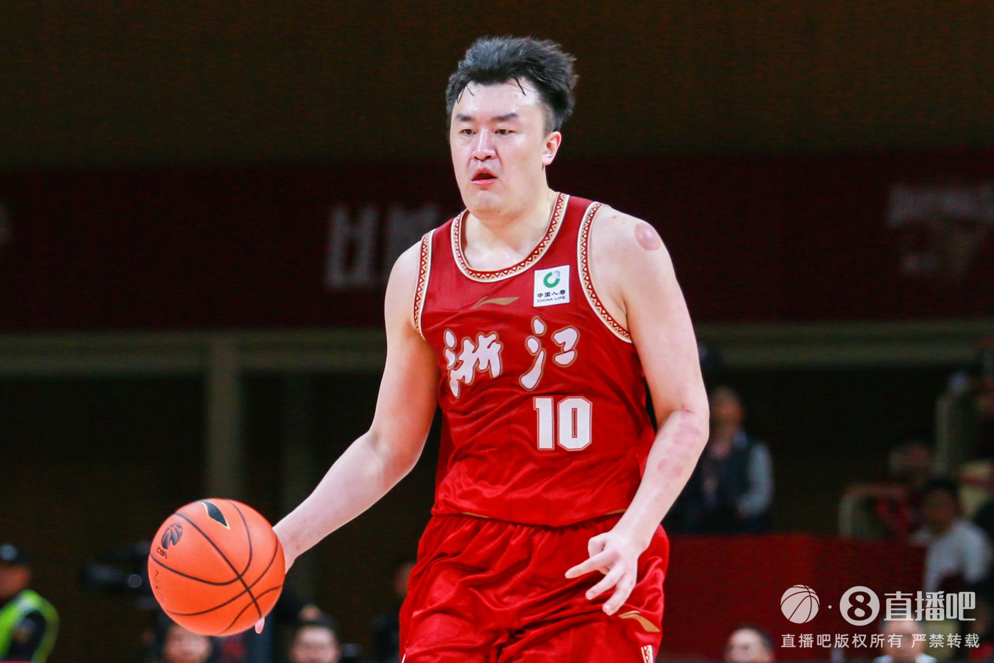 狀態(tài)火熱！劉澤一半場(chǎng)7投5中貢獻(xiàn)11分9板0失誤 正負(fù)值+15