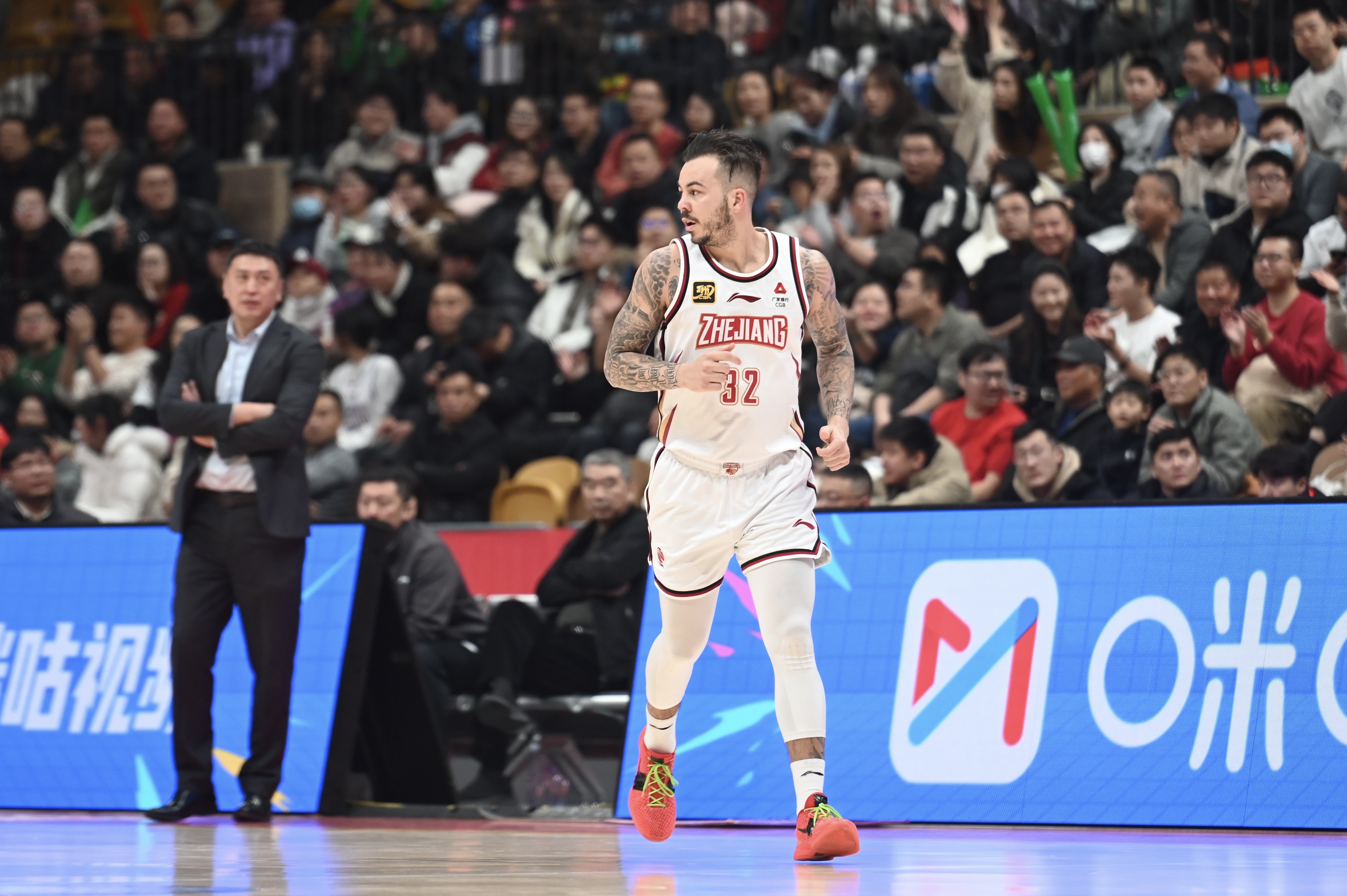 得分爆炸力！約克23中13得34分2板8助4斷 三分11中6