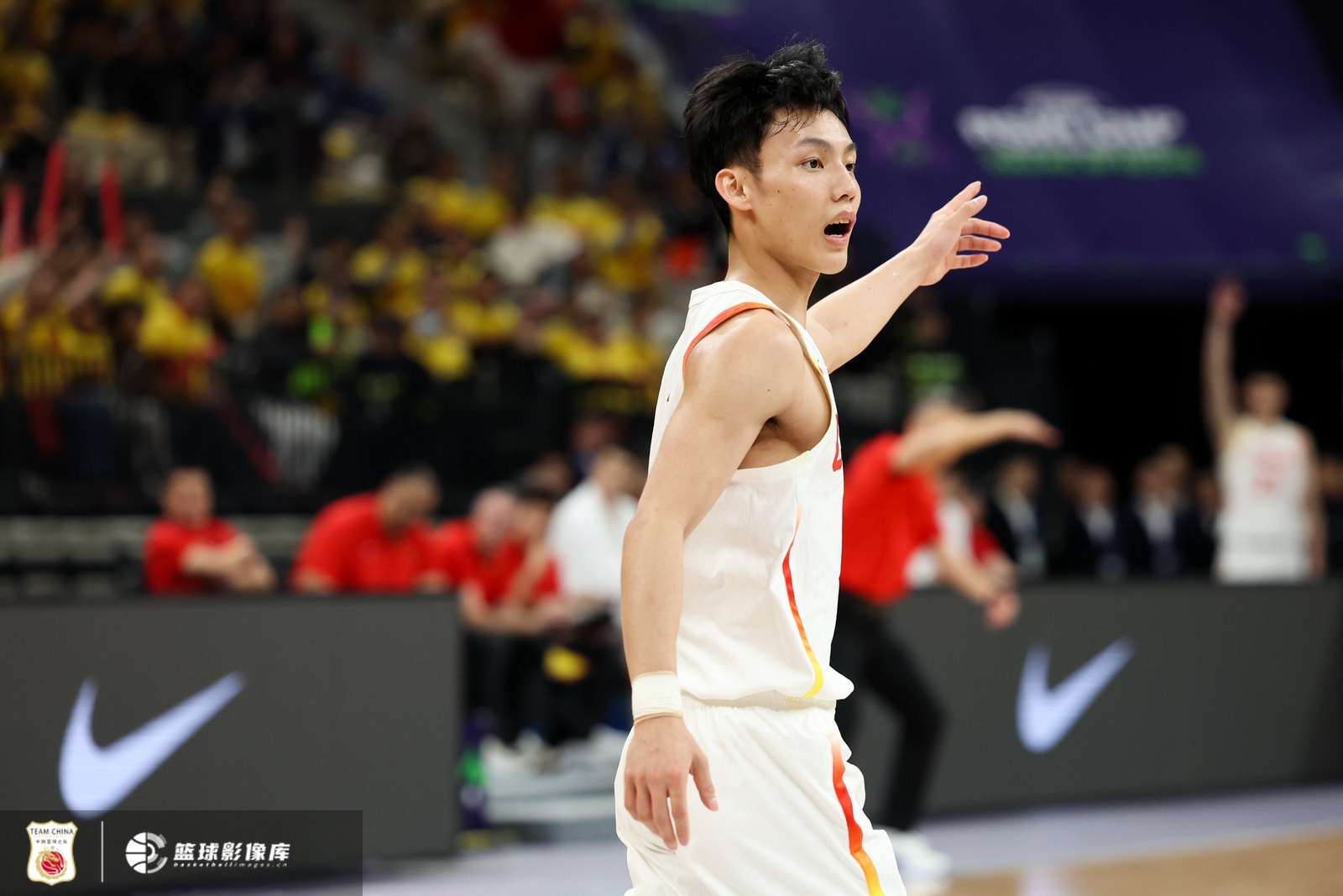 首發(fā)出戰(zhàn)不在狀態(tài)！徐杰全場3中0沒得分 拿到3板1助2斷另2失誤