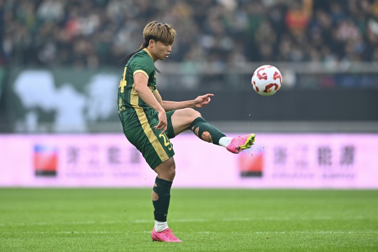 記者：浙江隊昨晚抵達武漢備戰(zhàn)客戰(zhàn)三鎮(zhèn) 對手收到FIFA轉(zhuǎn)會禁令